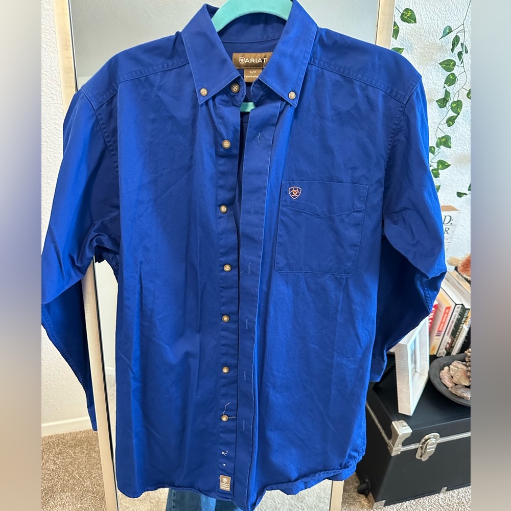 Ariat long sleeve button up - Picture 3 of 5